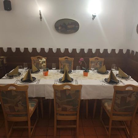 Gostilna In Apartmaji Zlati Lev - Maribor Kültér fotó